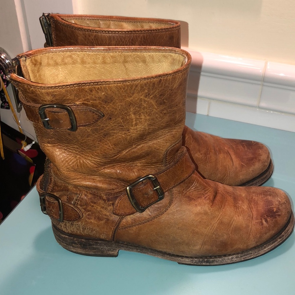 Frye brown distressed all leather boots